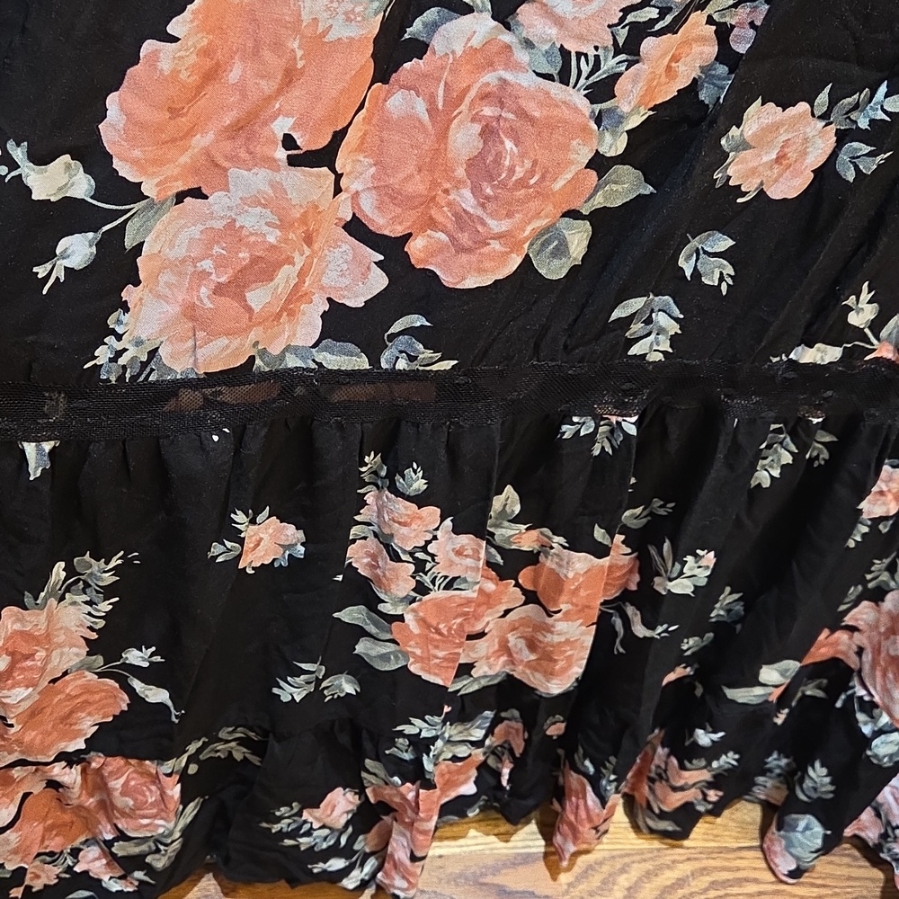 Nwot 1X Torrid Black Floral Lace-Up Maxi Dress with Peach Blooms - Picture 13 of 17